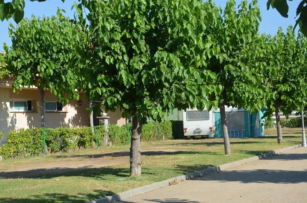 Camping Resort Els Pins Мальграт-де-Мар Экстерьер фото
